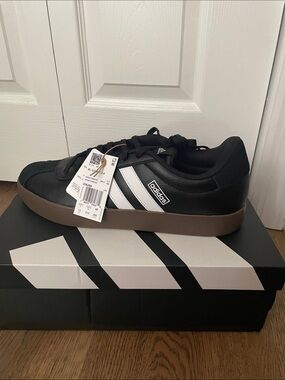 NIB Adidas VL court 3.0. Men’s size 13. Mocha gum soles. Black/white 3 stripe